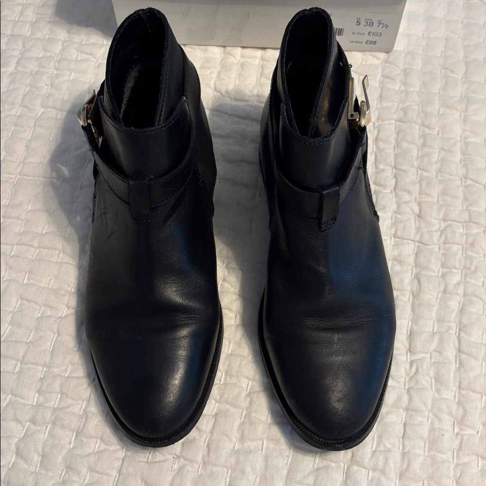 Topshop Black Leather women’s ankle boots - Picture 2 of 9